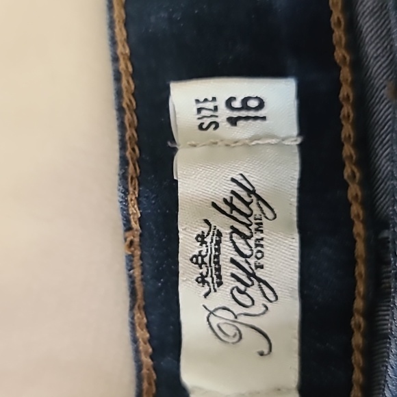 Royalty Plus size tapered ankle jeans - Picture 4 of 6